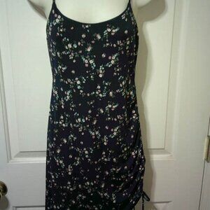 CUTE I JOAH NAVY FLORAL PRINT HALTER MINI DRESS RUCHE ONSIDE SIZE M JUNIORS 👩